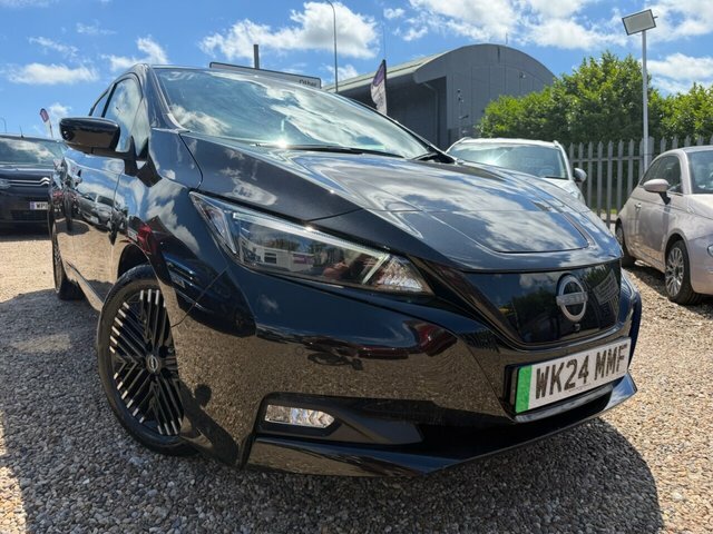 Nissan Leaf Tekna Hatchback Black