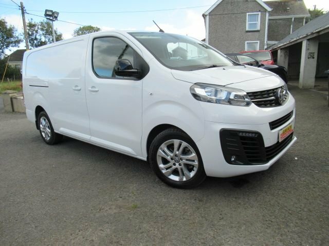 Vauxhall Vivaro 1.5L Pro 6Dr White