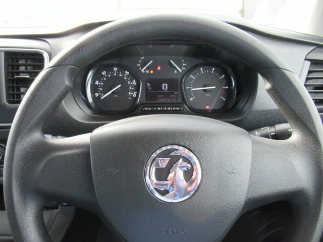 Vauxhall Vivaro 1.5L Pro 6Dr White #5