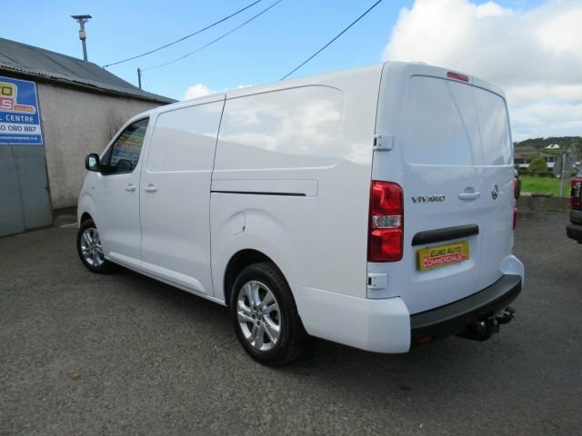 Vauxhall Vivaro 1.5L Pro 6Dr White #2