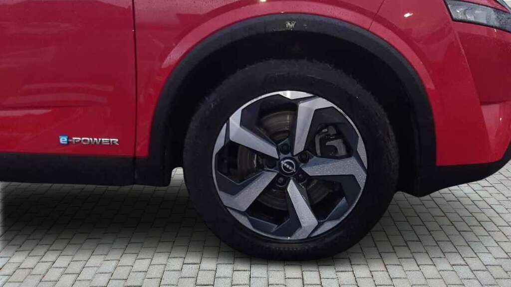 Nissan Qashqai 1.5 E-power Acenta Premium 2023 DP73FKA Red #5