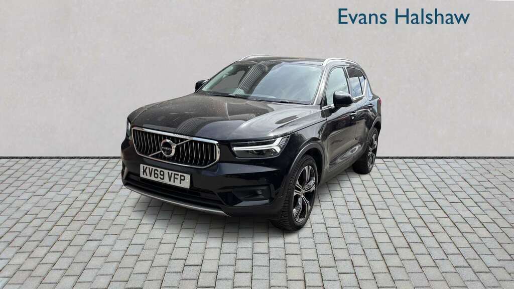 Volvo XC40 2.0 T4 Inscription Pro Awd Geartronic 2019 KV69VFP Black #2