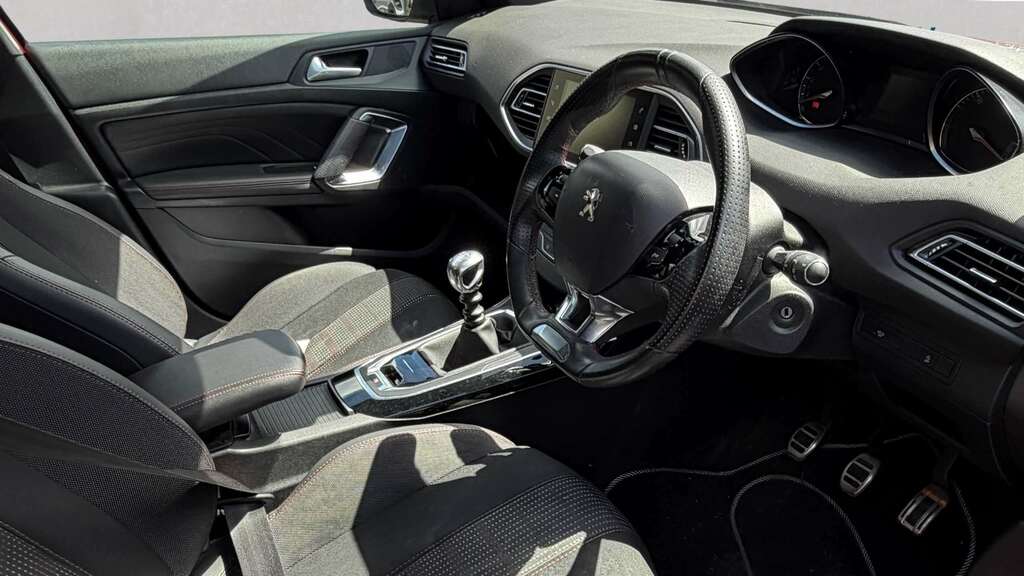 Peugeot 308 1.2 Puretech 130 Gt Line 2018 YB18XZO Red #5