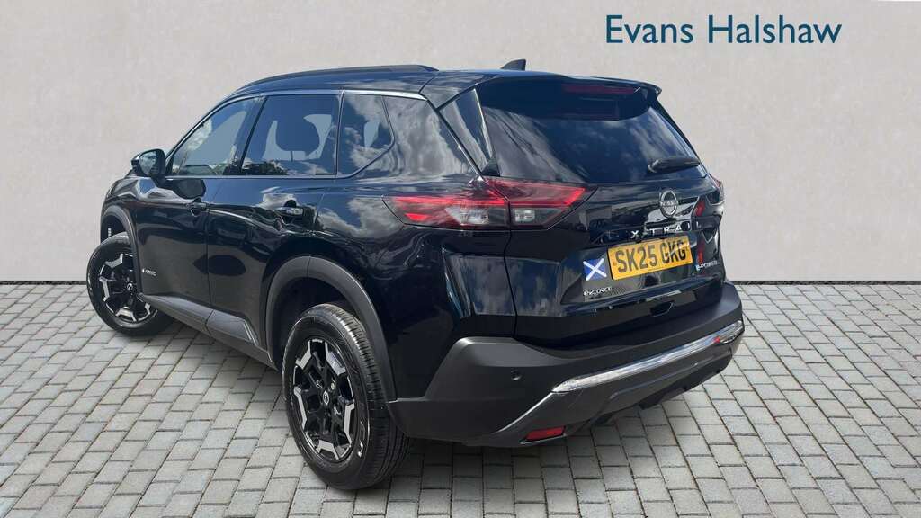 Nissan X-Trail 1.5 E-power E-4orce 213 N-trek 7 Seat 2 Black