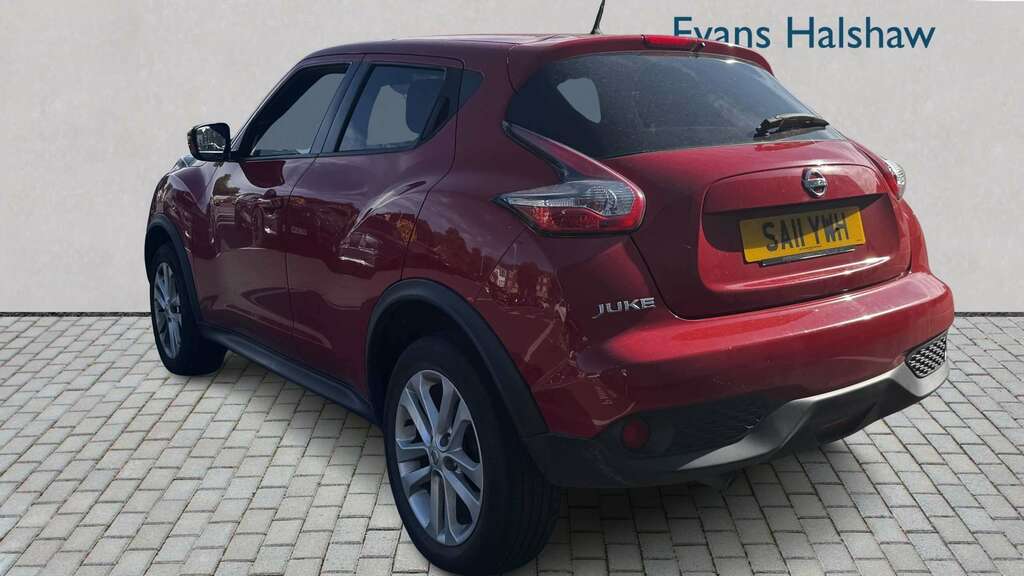 Nissan Juke 1.2 Dig-t N-connecta 2017 Red #4