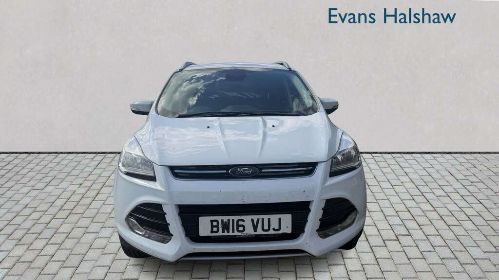 Ford Kuga 4X4 2.0 Tdci Titanium Awd Euro 6 Ss 20166 White #4