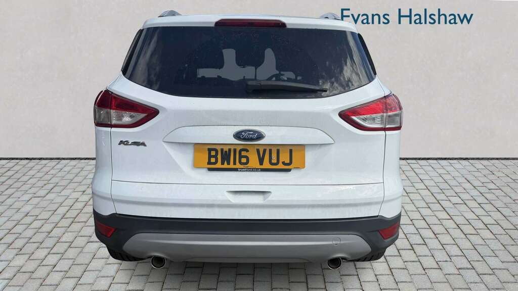 Ford Kuga 4X4 2.0 Tdci Titanium Awd Euro 6 Ss 20166 White #5