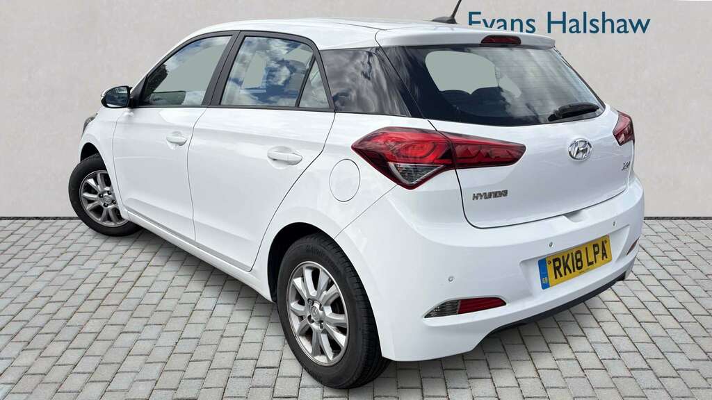 Hyundai I20 1.2 Se 2018 White #4
