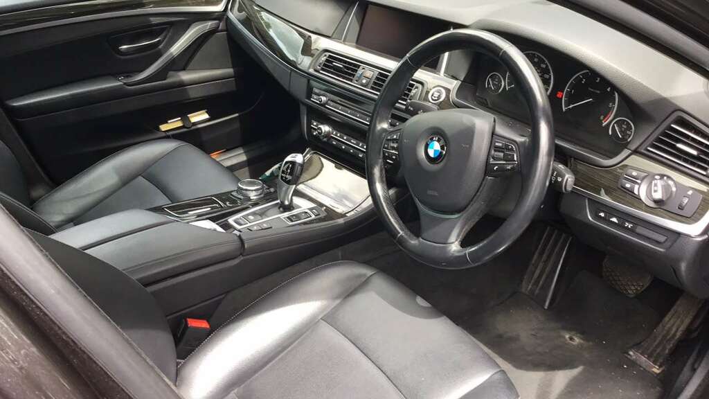 BMW 5 Series Saloon 520D M Sport 201666 Black #3