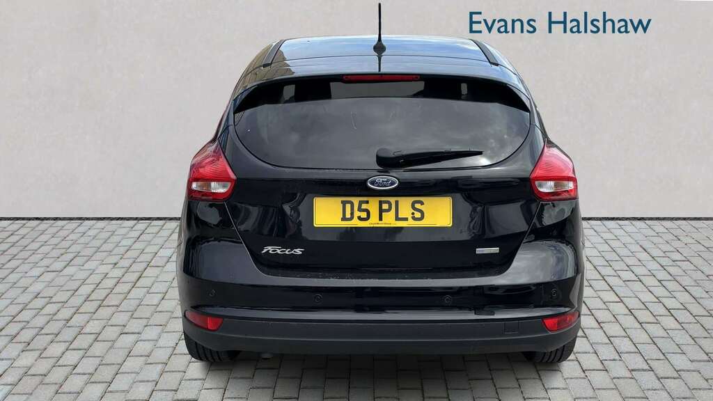 Ford Focus 1.0 Ecoboost 125 Zetec Edition 2017 Black #5