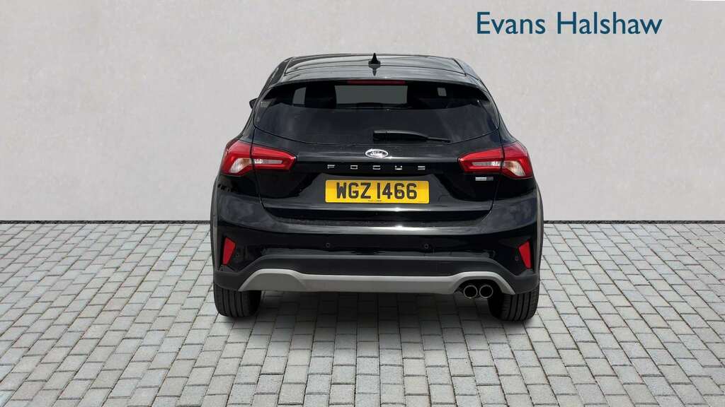 Ford Focus 1.0 Ecoboost Hybrid Mhev 125 Zetec Edition Red #3