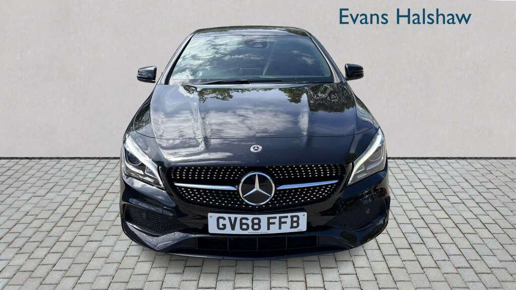 Mercedes-Benz CLA Class 180 1.6 Amg Line Edition Black #3