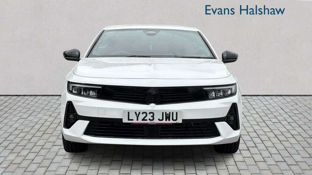 Vauxhall Astra 1.2 Turbo 130 Gs 2023 White #4