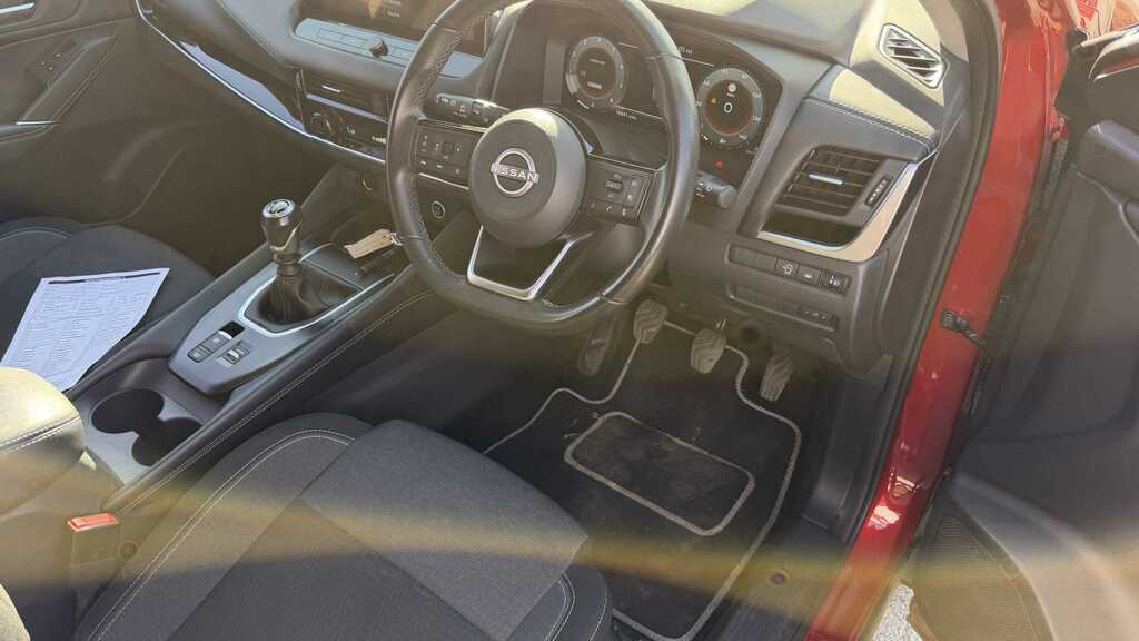 Nissan Qashqai 1.3 Dig-t Mh N-connecta 2023 DU23BVV Red #5