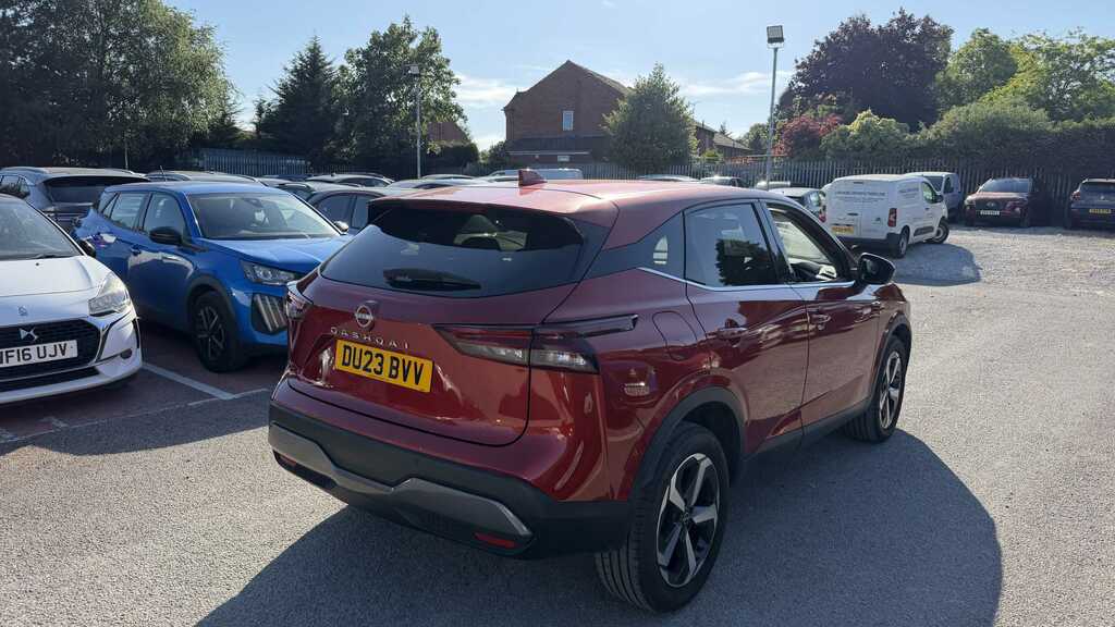 Nissan Qashqai 1.3 Dig-t Mh N-connecta 2023 DU23BVV Red #4