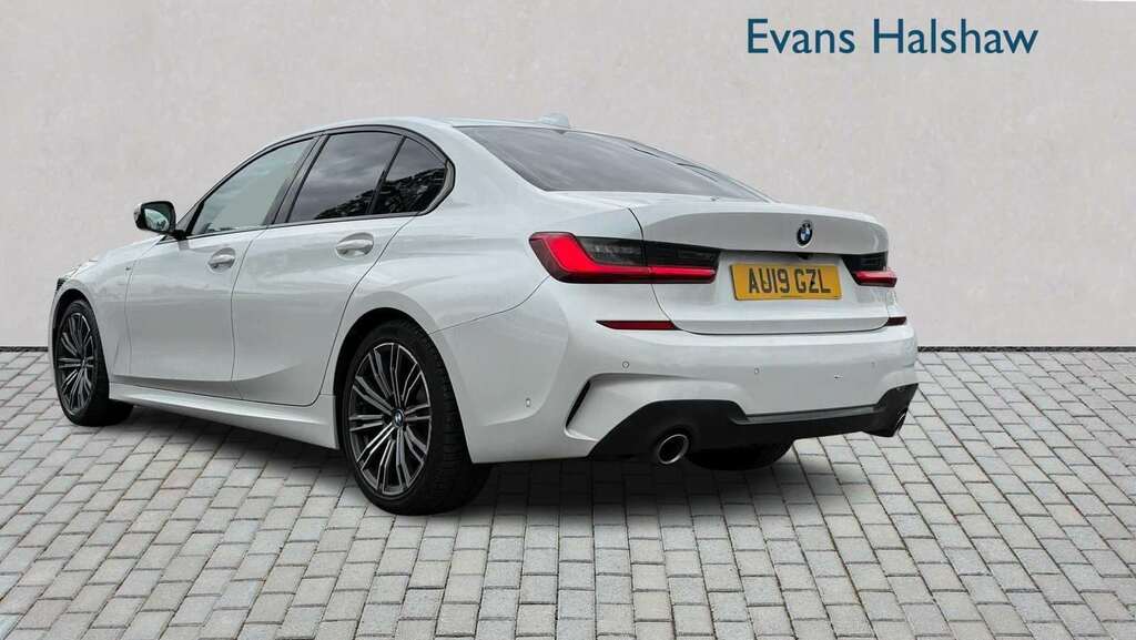 BMW 3 Series 320D M Sport Step 2019 AU19GZL White #2