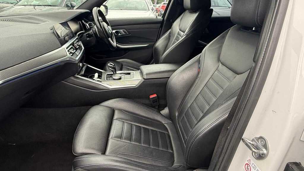 BMW 3 Series 320D M Sport Step 2019 AU19GZL White #6