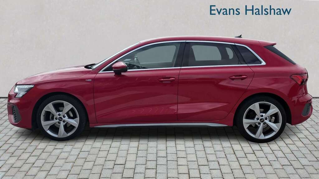 Audi A3 30 Tfsi S Line S Tronic 2023 AMZ6149 Red #3