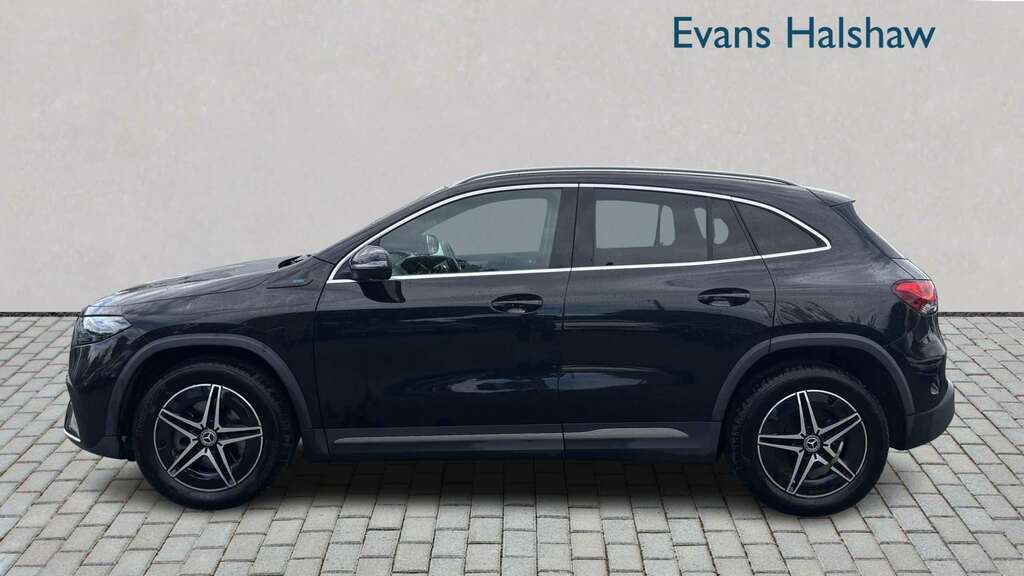 Mercedes-Benz EQA 300 4Matic 168Kw Amg Line 66.5Kwh 2022 Black #2