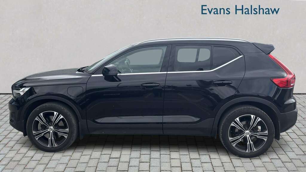 Volvo XC40 1.5 T5 Recharge Phev Inscription Pro 2021 Black #4
