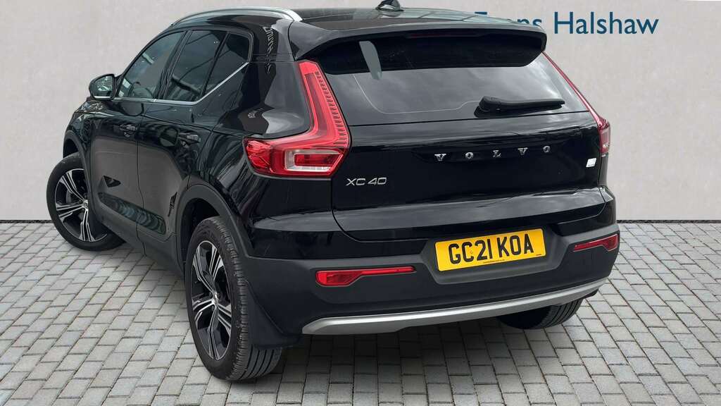 Volvo XC40 1.5 T5 Recharge Phev Inscription Pro 2021 Black #2