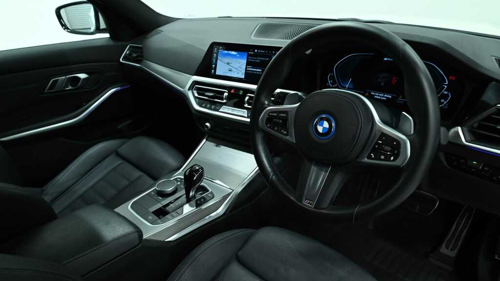 BMW 3 Series 330E M Sport Step 2022 White #6