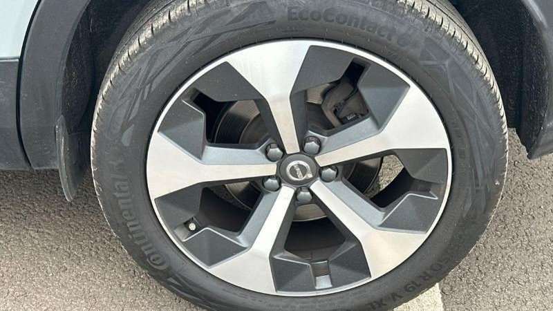 Volvo XC40 2.0 B4p Plus Dark 2025 Grey #5