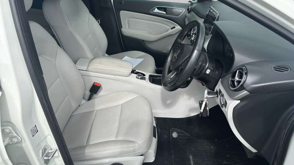 Mercedes-Benz B Class B200 Cdi Sport Premium 2015 White #3
