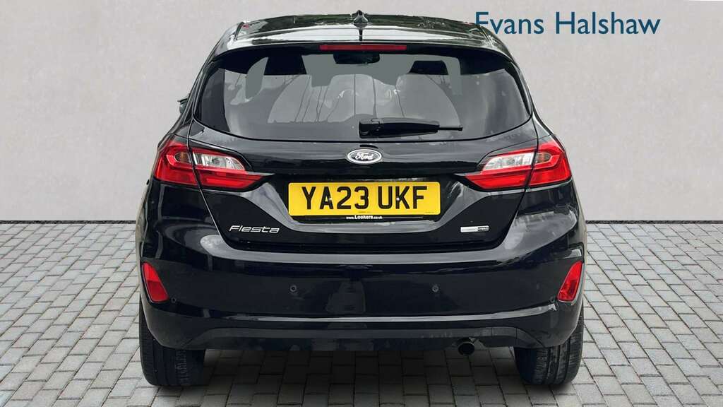 Ford Fiesta 1.0 Ecoboost Hybrid Mhev 125 Titanium 2023 Black #5