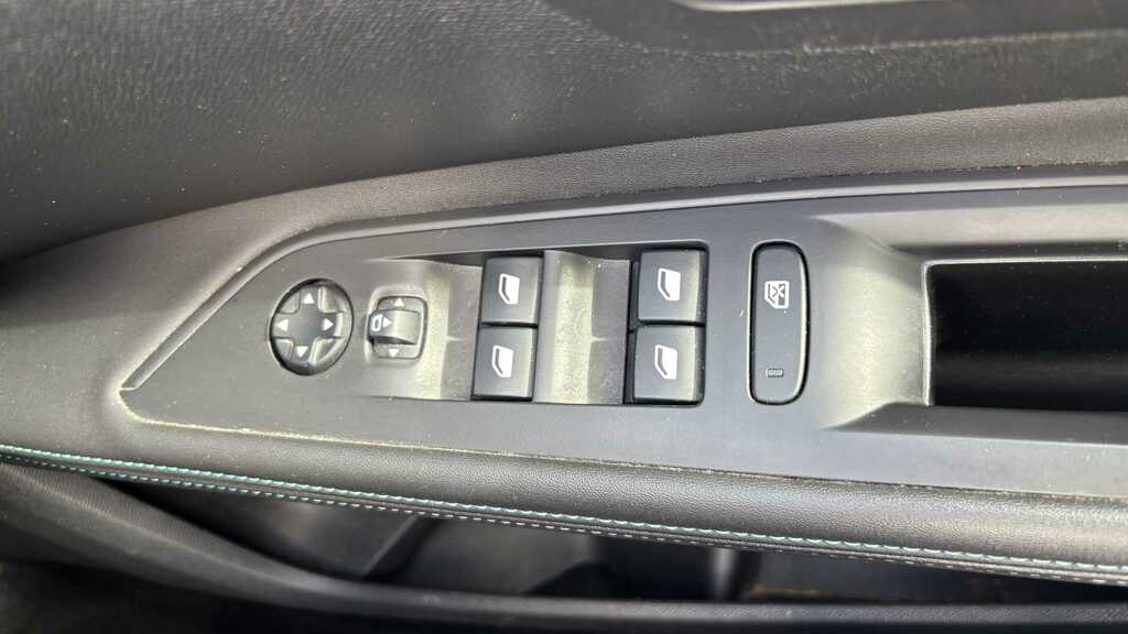 Peugeot 5008 1.2 Puretech Allure #19
