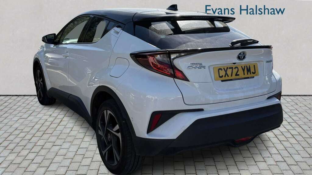 Toyota C-Hr 1.8 Hybrid Design Cvt 2022 White #3