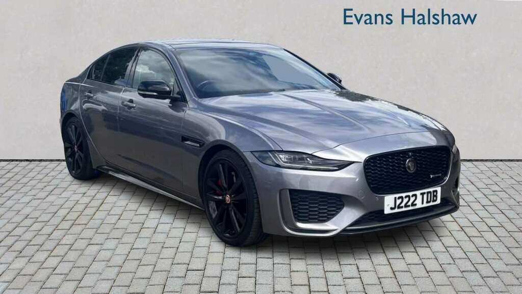 Jaguar XE 2.0 D200 R-dynamic Black 2021 Grey