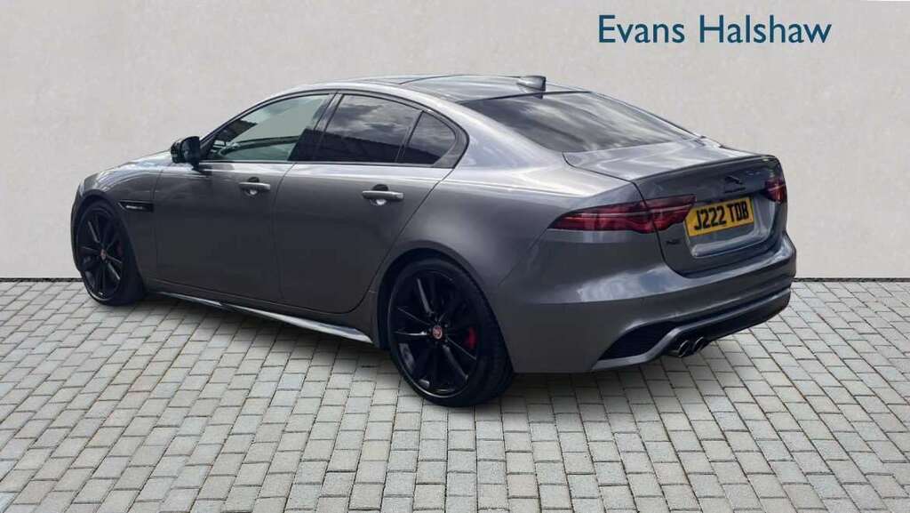Jaguar XE 2.0 D200 R-dynamic Black 2021 Grey #4