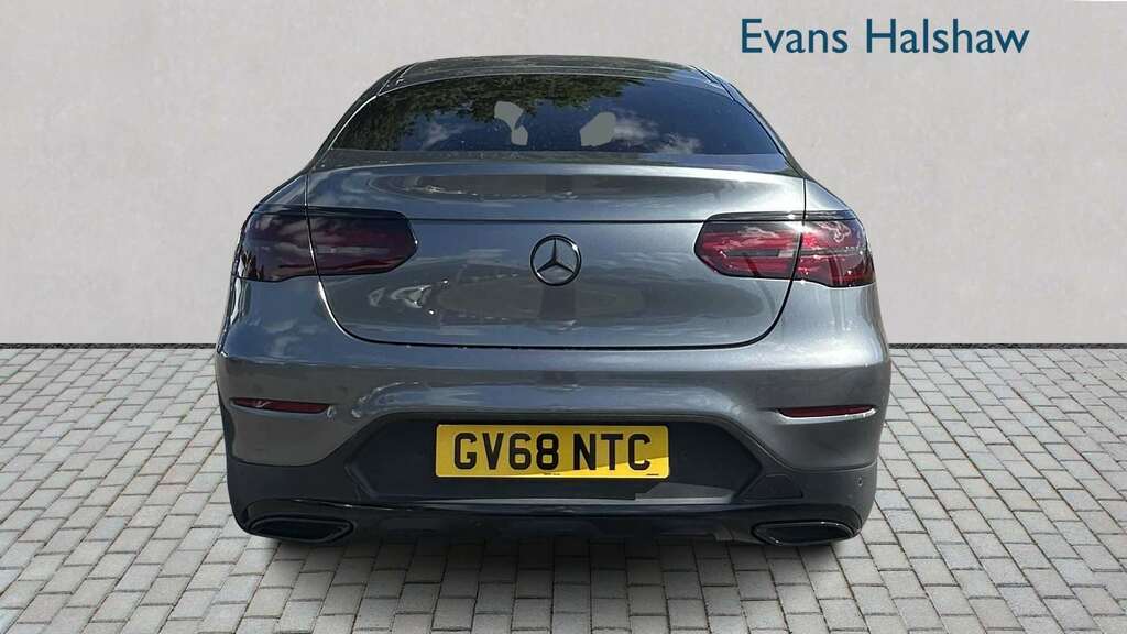 Mercedes-Benz GLC Class 220D 4Matic Amg Line Premium 9G-tronic 2018 Grey #4