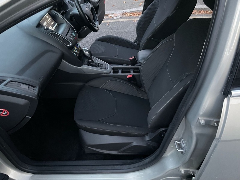 Ford Focus 1.6 Zetec Hatchback Silver #5