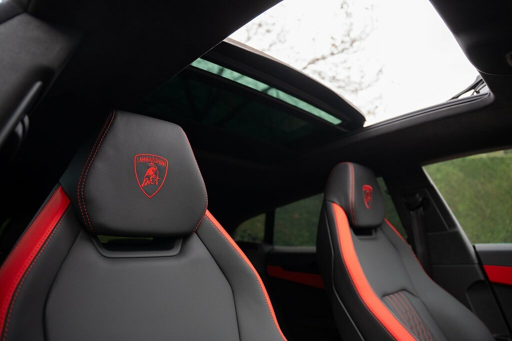 Lamborghini Urus V8 Biturbo Se Black #2