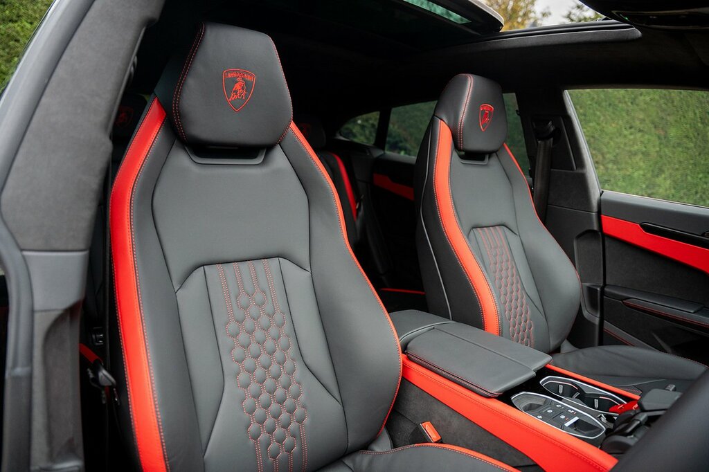 Lamborghini Urus V8 Biturbo Se Black