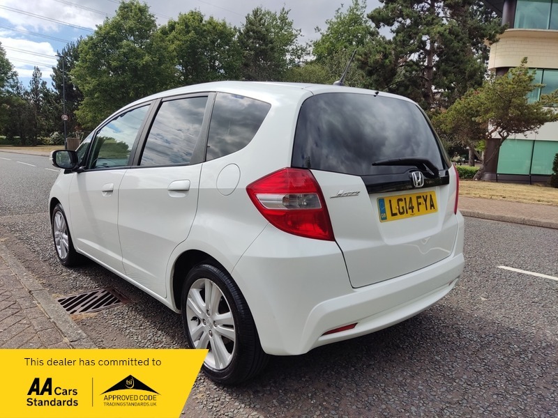 Honda Jazz 1.4 I-vtec Es Plus White #5
