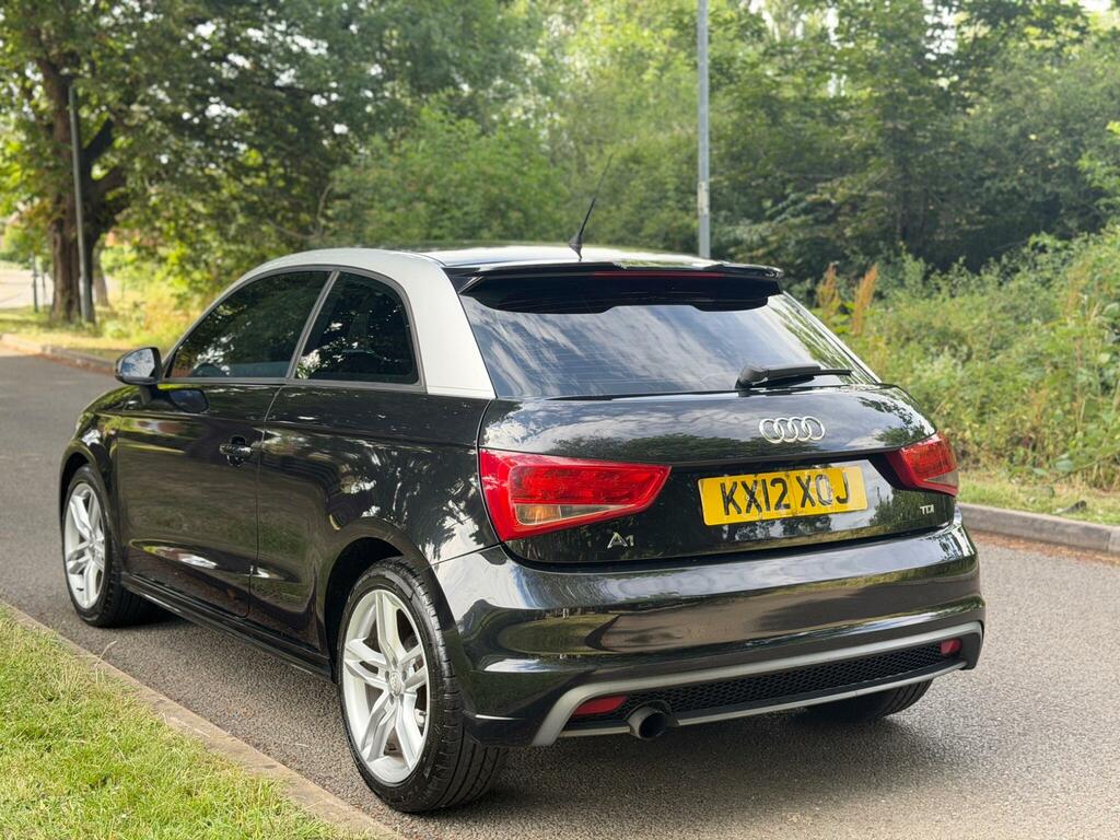 Audi A1 1.6 Tdi S Line Euro 5 Ss Black #3