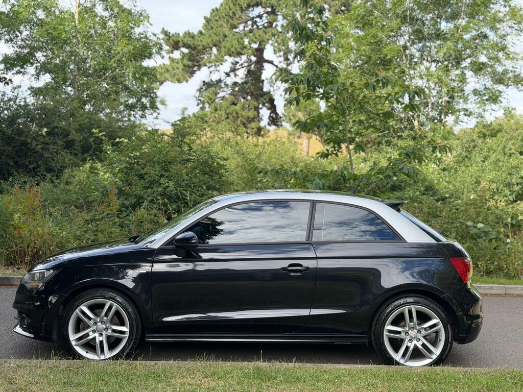 Audi A1 1.6 Tdi S Line Euro 5 Ss Black #2