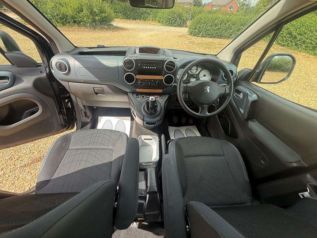 Peugeot Partner Tepee Tepee 1.6 Hdi 8V Tepee Outdoor Red #25