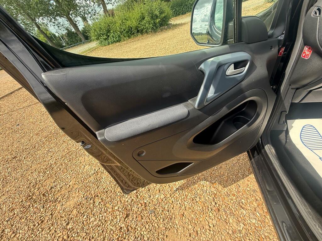 Peugeot Partner Tepee Tepee 1.6 Hdi 8V Tepee Outdoor Red #15