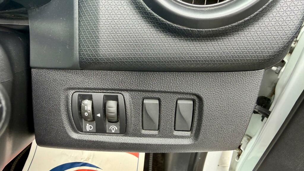 Renault Clio 1.5 Turbo Dci, Dynamique Medianav, Free R Grey #29