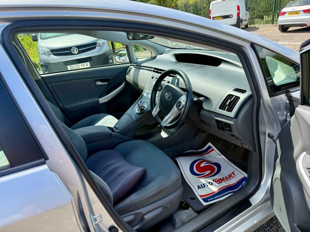 Toyota Prius Prius T4 Vvt-i Silver #21