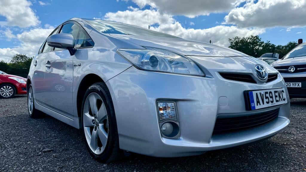 Toyota Prius T4 Silver