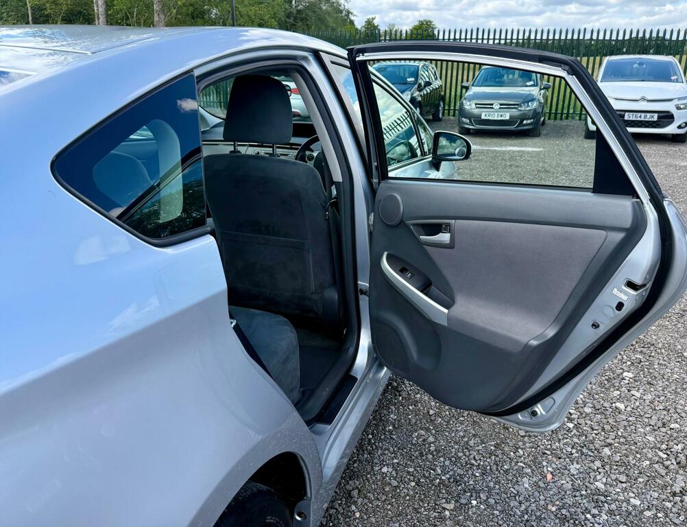 Toyota Prius Prius T4 Vvt-i Silver #34