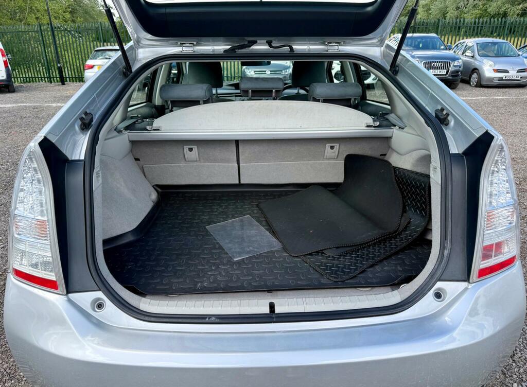 Toyota Prius Prius T4 Vvt-i Silver #46