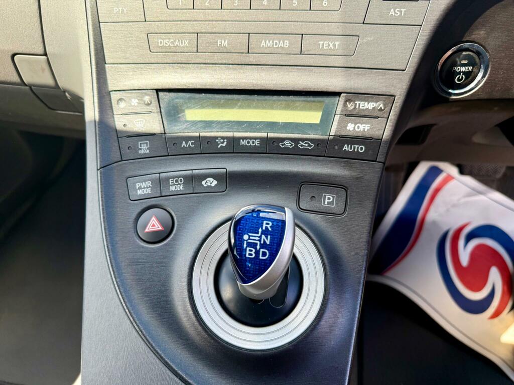 Toyota Prius Prius T4 Vvt-i Silver #17