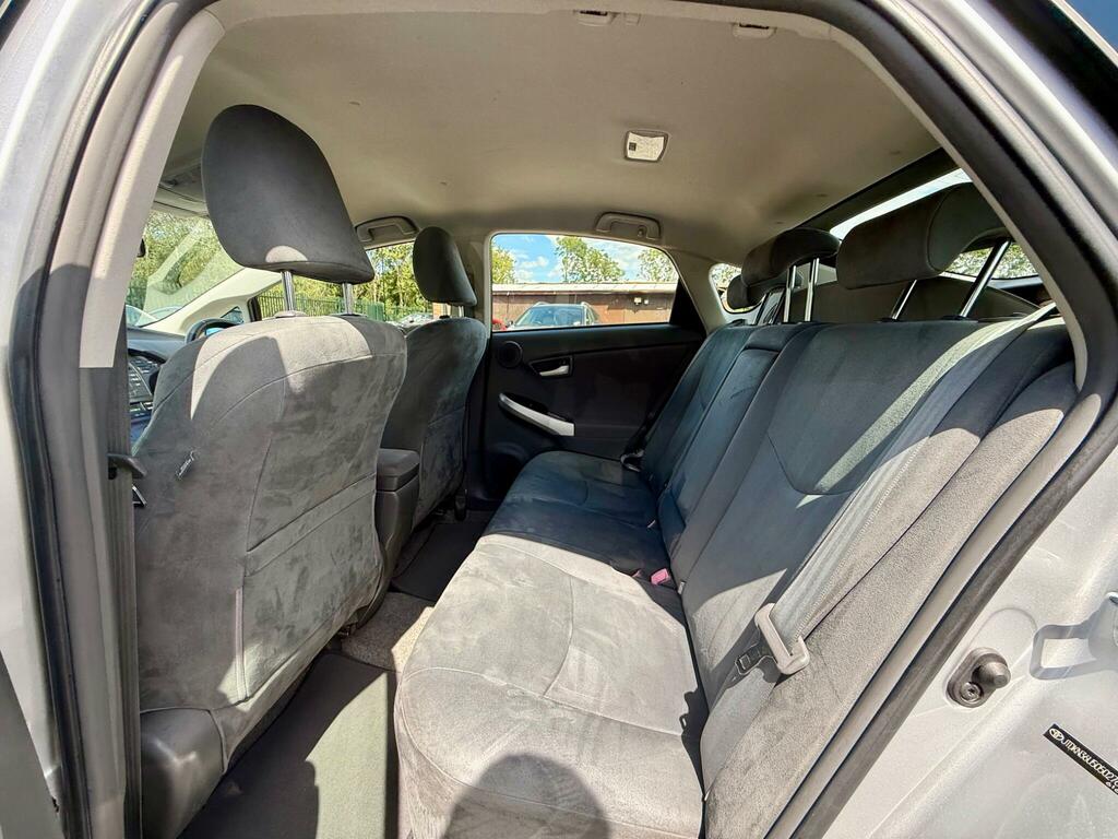 Toyota Prius Prius T4 Vvt-i Silver #22