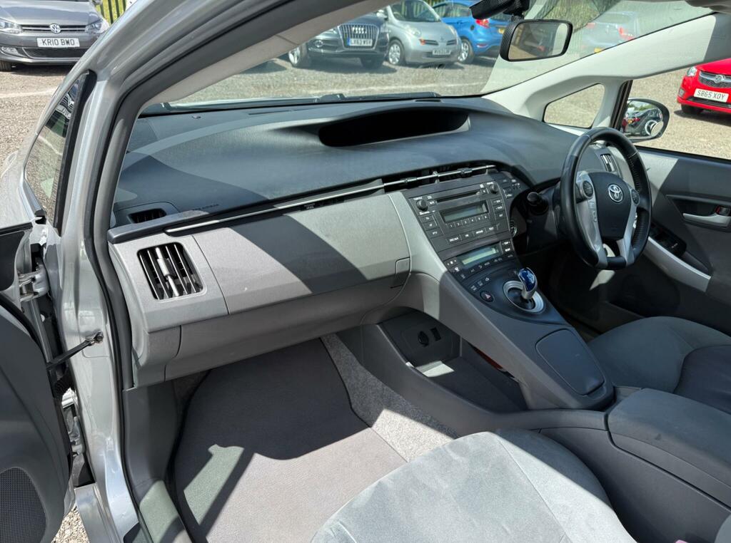 Toyota Prius Prius T4 Vvt-i Silver #18
